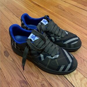 Burberry Checked Terrace Lace-Up Sneakers